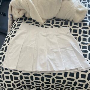 Abercrombie White Tennis Skort - Size L